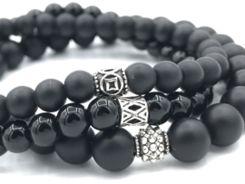 Heren armband Stijn met matte onyx en Sterling zilveren spacer