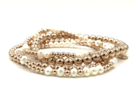 Armband Mina met rosé real gold plated balletjes en witte zoetwaterparels