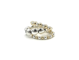 Stretch ring Giulia medium met platte Sterling zilveren balletjes