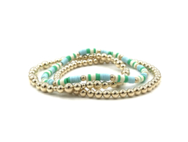 Armband Suzanne met real gold plated balletjes en blauw, groen en witte schijfjes