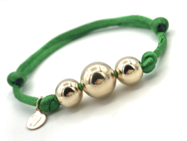 Armband Silk groen met real gold plated balletjes op satijnkoord