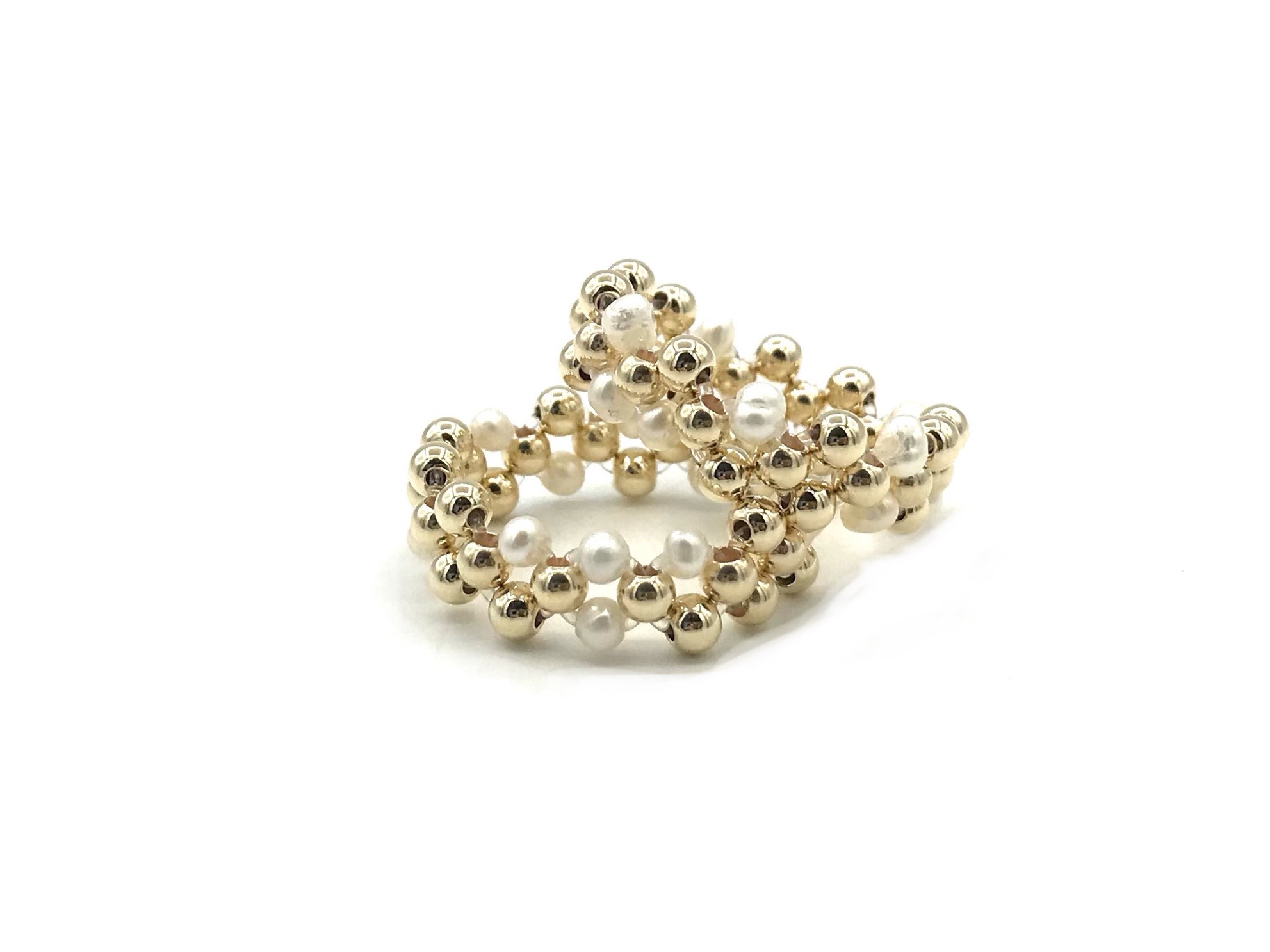 Stretch ring Zehra pearl met dubbele lagen real gold plated balletjes en pareltjes