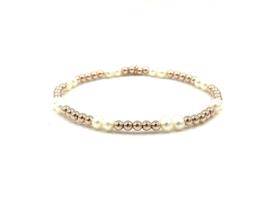 Armband Mina met rosé real gold plated balletjes en witte zoetwaterparels