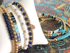 Armband Selena met real gold plated balletjes en Lapis Lazuli edelsteen