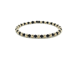 Armband Silke met real gold plated balletjes en facet geslepen onyx