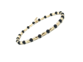 Armband Kaylee met ovale real gold plated balletjes en zwarte onyx edelstenen