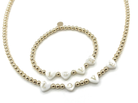 Ketting Love heart met real gold plated balletjes en luxe parelmoer hartjes