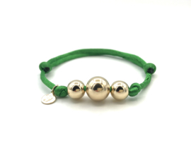 Armband Silk groen met real gold plated balletjes op satijnkoord