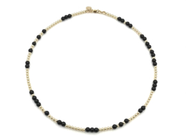 Ketting met real gold plated balletjes en zwarte onyx edelsteen