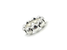 Stretch ring Giulia medium met platte Sterling zilveren balletjes