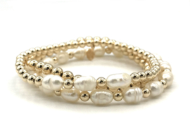 Armband Karlijn met real gold plated balletjes en 3 witte ovale zoetwaterparels