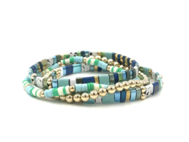 Armband Suzanne met real gold plated balletjes en blauw, groen en witte schijfjes