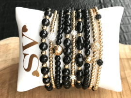 Armband Vajèn met real gold plated balletjes en ovale onyx edelsteen