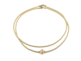 Ketting Chanel met facet geslepen shiny gold colored klaver en real gold plated balletjes