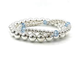 Armband Elyn met licht blauw Swarovski crystal en Sterling zilveren balletjes