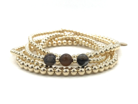 Armband Sil brown met real gold plated balletjes en onyx edelsteen