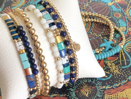 Armband Tila blue met gold plated balletjes en edelsteen