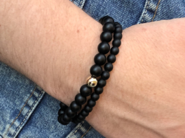 Heren armband Hugo met matte zwarte onyx edelsteen en real gold plated kraal