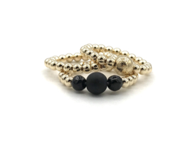 Stretch ring Cato met real gold plated balletjes en zwarte onyx edelsteen