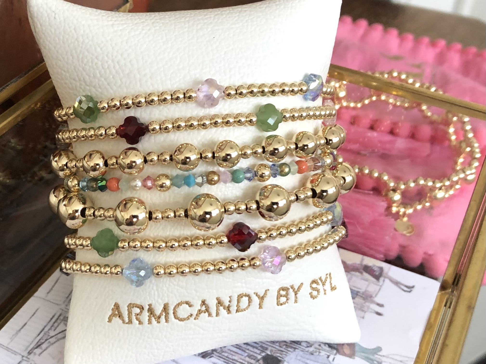 Armband Klaver 6 met real gold plated balletjes en gekleurde klavertjes
