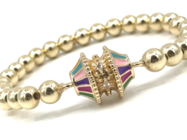 Armband Fee met real gold plated balletjes en gekleurd tussenstukje