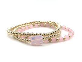 Armband Pinky met real gold plated balletjes en roze opalite edelsteen