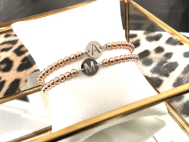 Armband initial met real gold plated balletjes en lettermunt