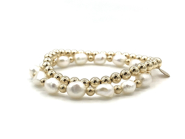 Armband Suze met witte zoetwaterparels en real gold plated balletjes