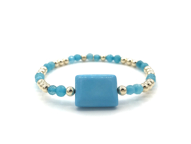 Armband Britt met real gold plated balletjes en turquoise magnesiet edelsteen