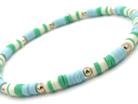 Armband Suzanne met real gold plated balletjes en blauw, groen en witte schijfjes