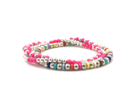 Armband Jula met Sterling zilveren balletjes en neon roze Swarovski pareltjes