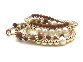 Armband Melisa met real gold plated balletjes en camelkleurige goudsteen