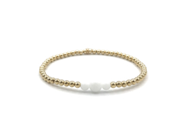 Armband Lenne met real gold plated balletjes en witte jade edelsteen