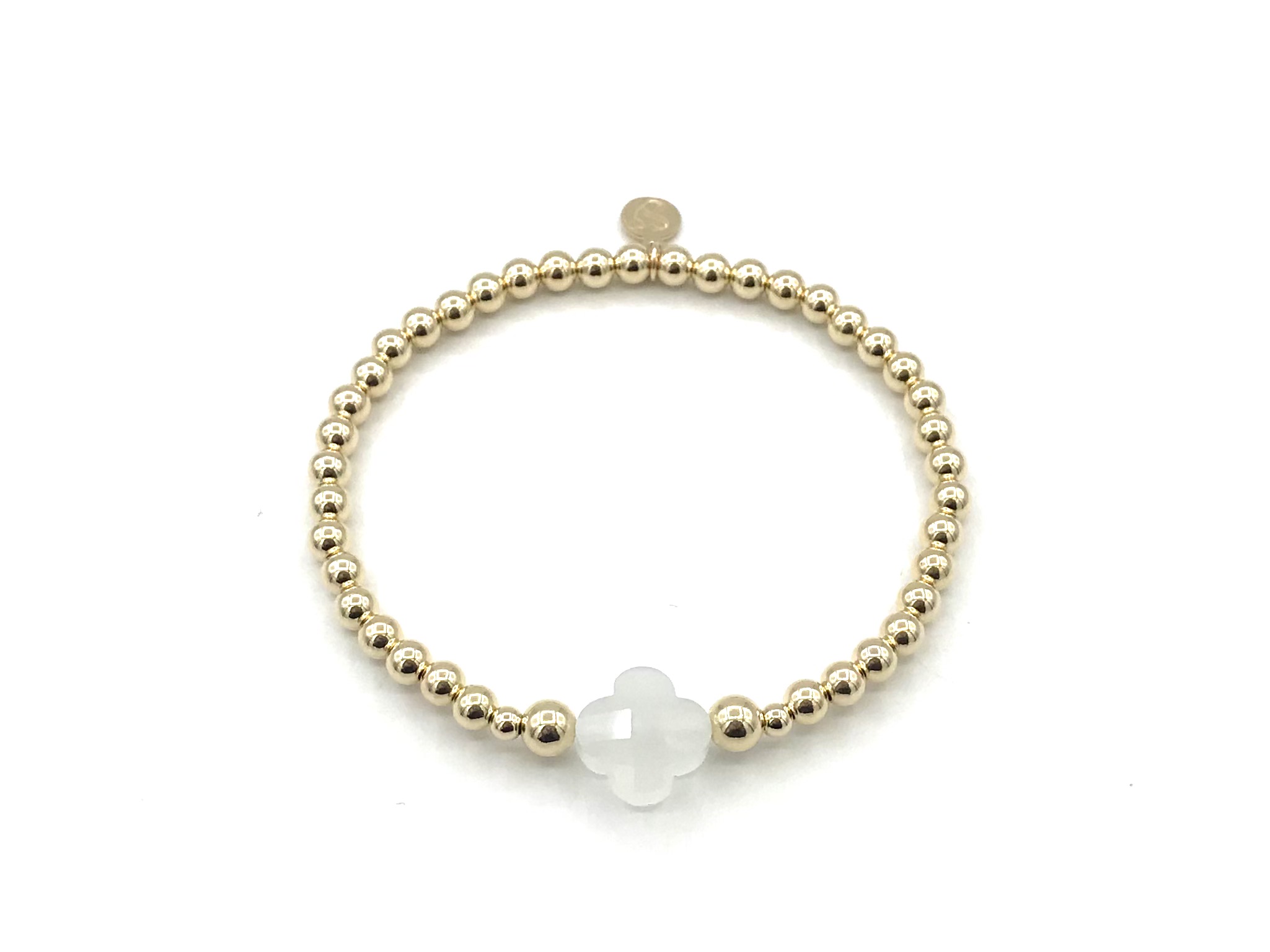 Armband Lizzie white met goudkleurige real gold plated balletjes en wit klavertje