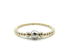 Armband Leonie met gehamerd Sterling zilver en real gold plated balletjes