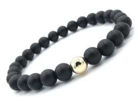 Heren armband Hugo met matte zwarte onyx edelsteen en real gold plated kraal