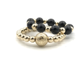 Stretch ring Nina met met real gold plated balletjes en zwarte onyx edelsteen