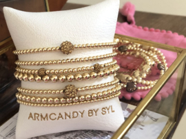 Armband Sylvia brown met goud real gold plated bolletjes en camel kleurig Swarovski bolletje