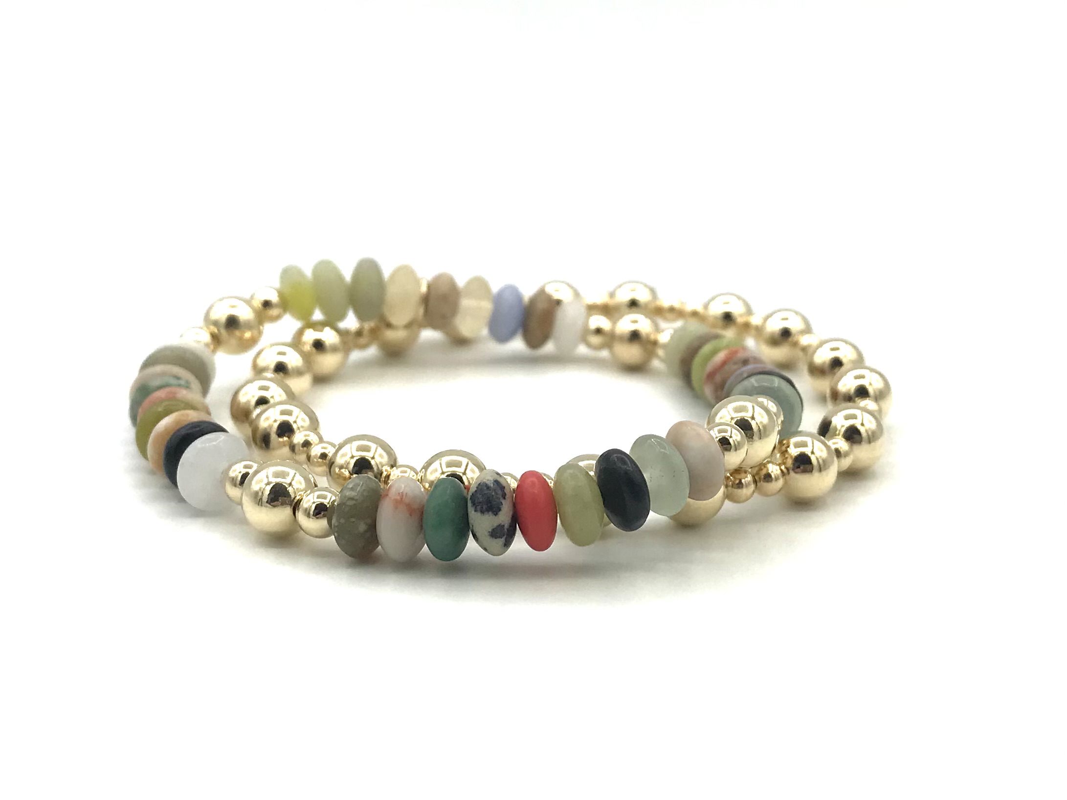Armband Gabriella met goudkleurige real gold plated balletjes en wieltjes van verschillende edelstenen