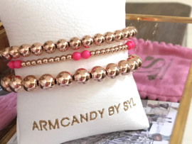 Armband Milena met rosé real gold plated balletjes en neon roze Swarovski pareltjes