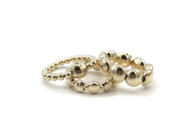 Stretch ring Kae met platte real gold plated balletjes