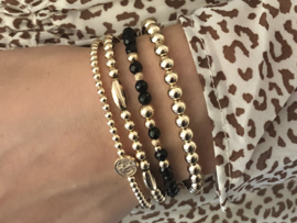 Armband Meike met real gold plated balletjes en zwarte onyx edelsteen