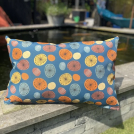 Grafisch kussen Stones Flowers blauw