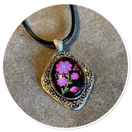 Ketting Ovaal Janice roze zwart
