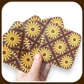 Bruine gele onderzetters - retro stijl 4 stuks