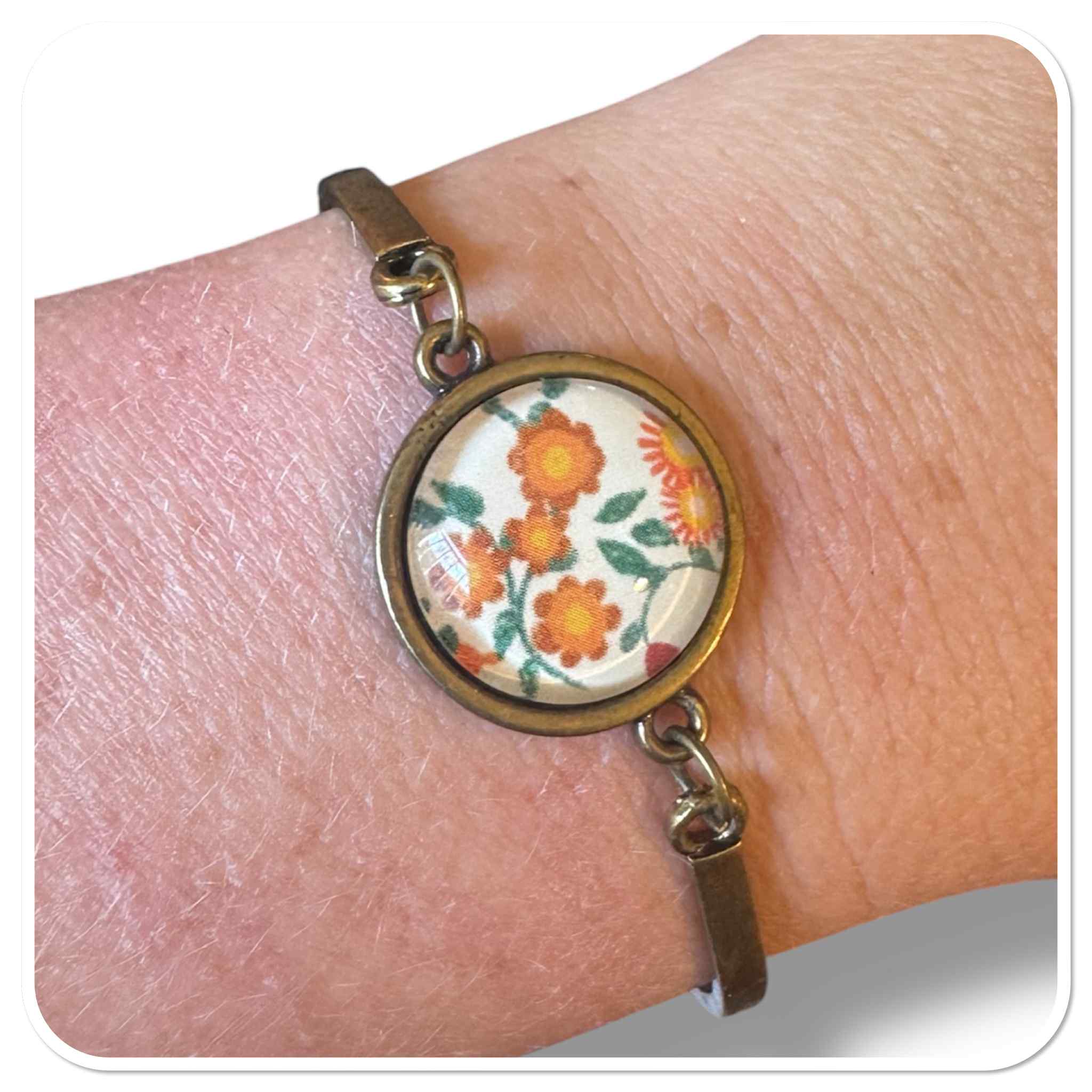 Armband wit met bloemen -folklore en boho chique