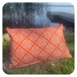 HOES Retro kussen bloemen tegel Bobby multi 40 bij 60