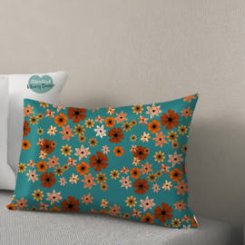 kussen Maya blauw met oranje bloemen