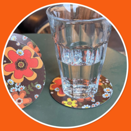 Bruine onderzetters - bloemen retro stijl