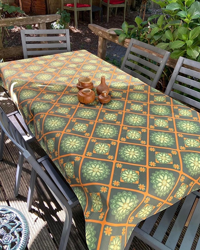 tafelkleed retro buiten